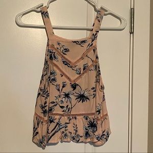 Kendall & Kylie Crop top